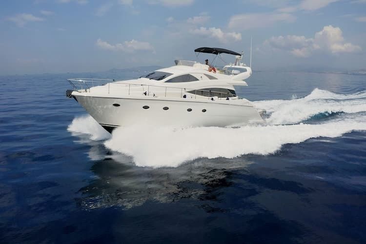 Athens to Mykonos yacht charter, Mykonos to Athens yacht charter